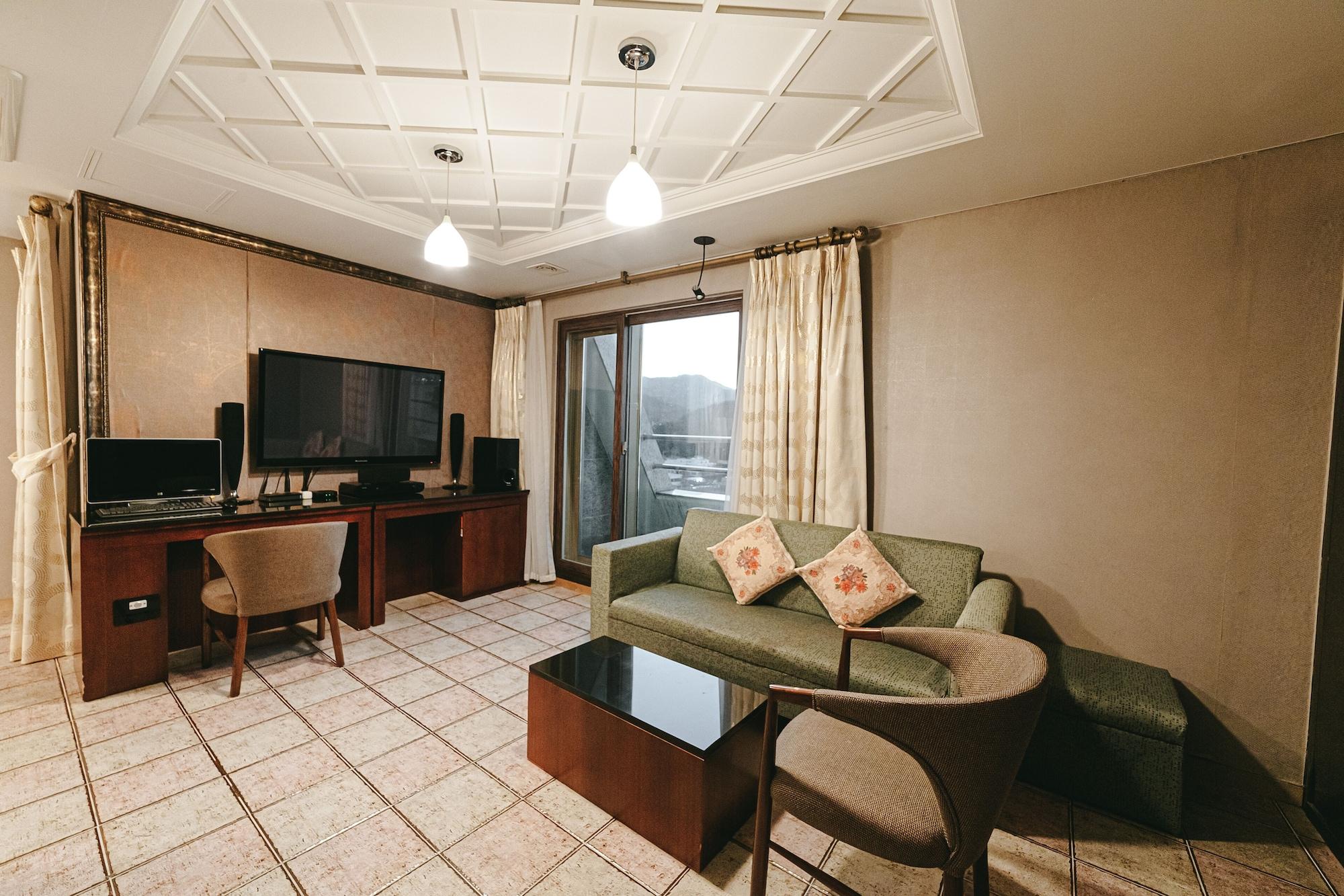 Gallery Tourist Hotel 统营市 外观 照片