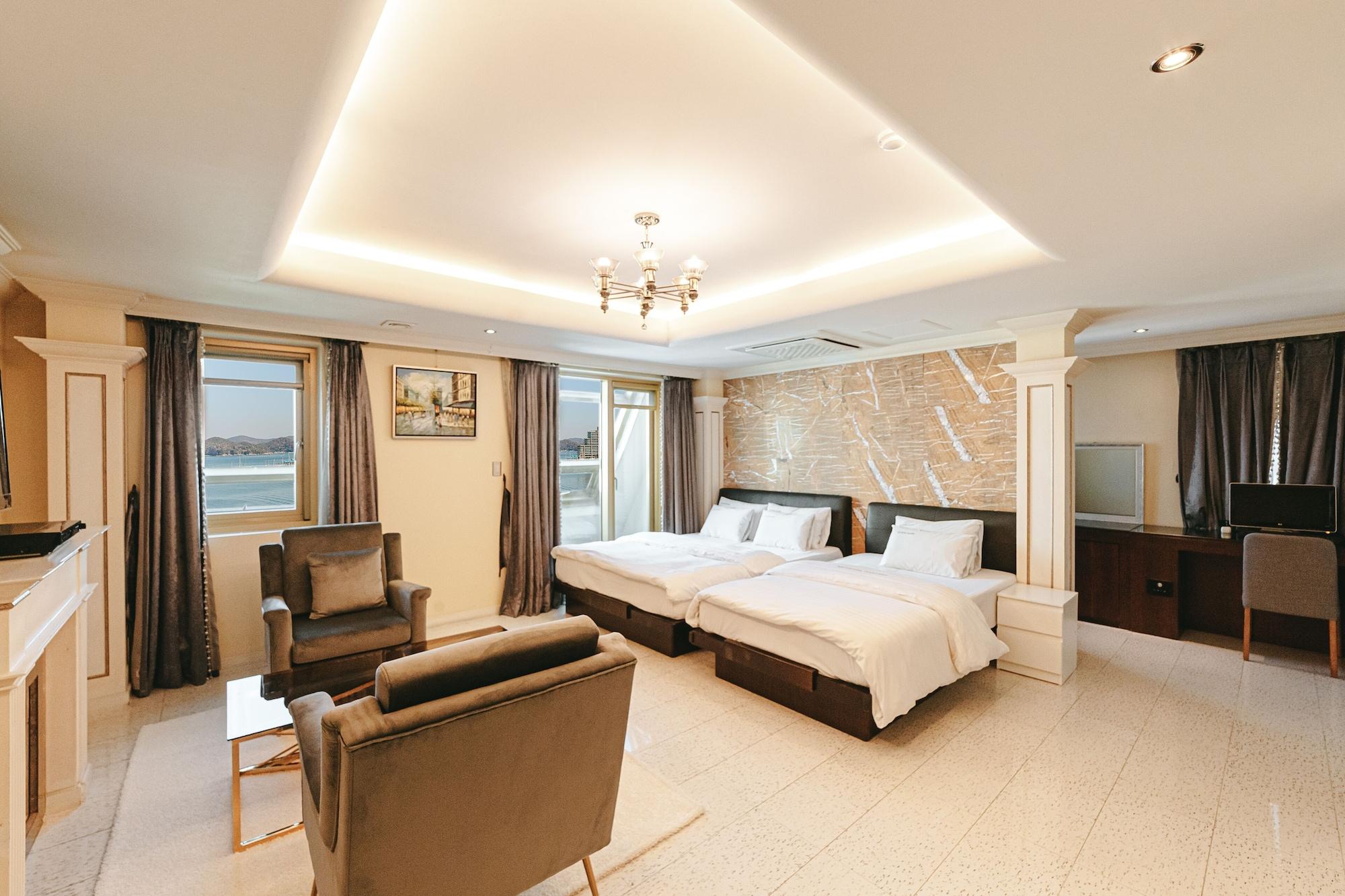 Gallery Tourist Hotel 统营市 外观 照片
