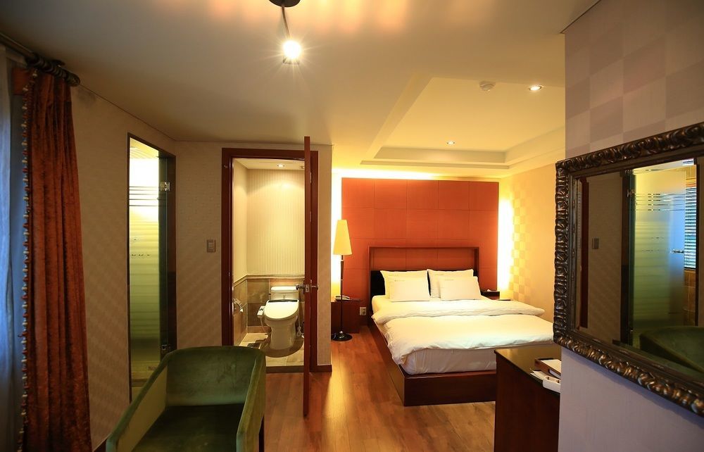 Gallery Tourist Hotel 统营市 外观 照片