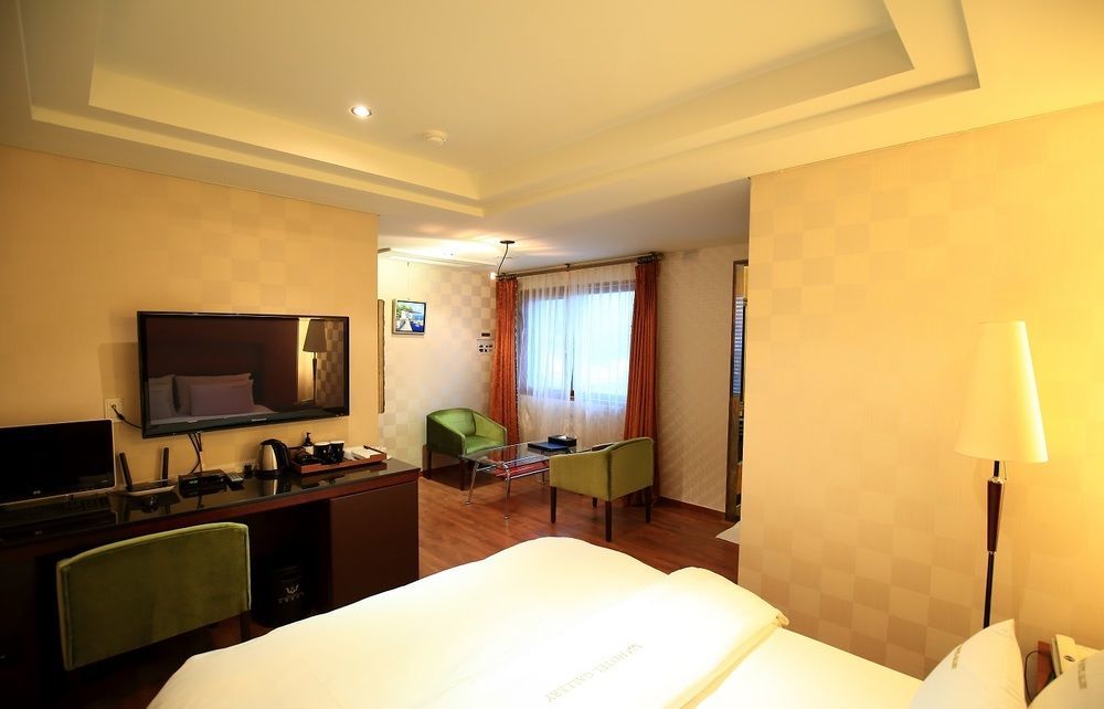Gallery Tourist Hotel 统营市 外观 照片