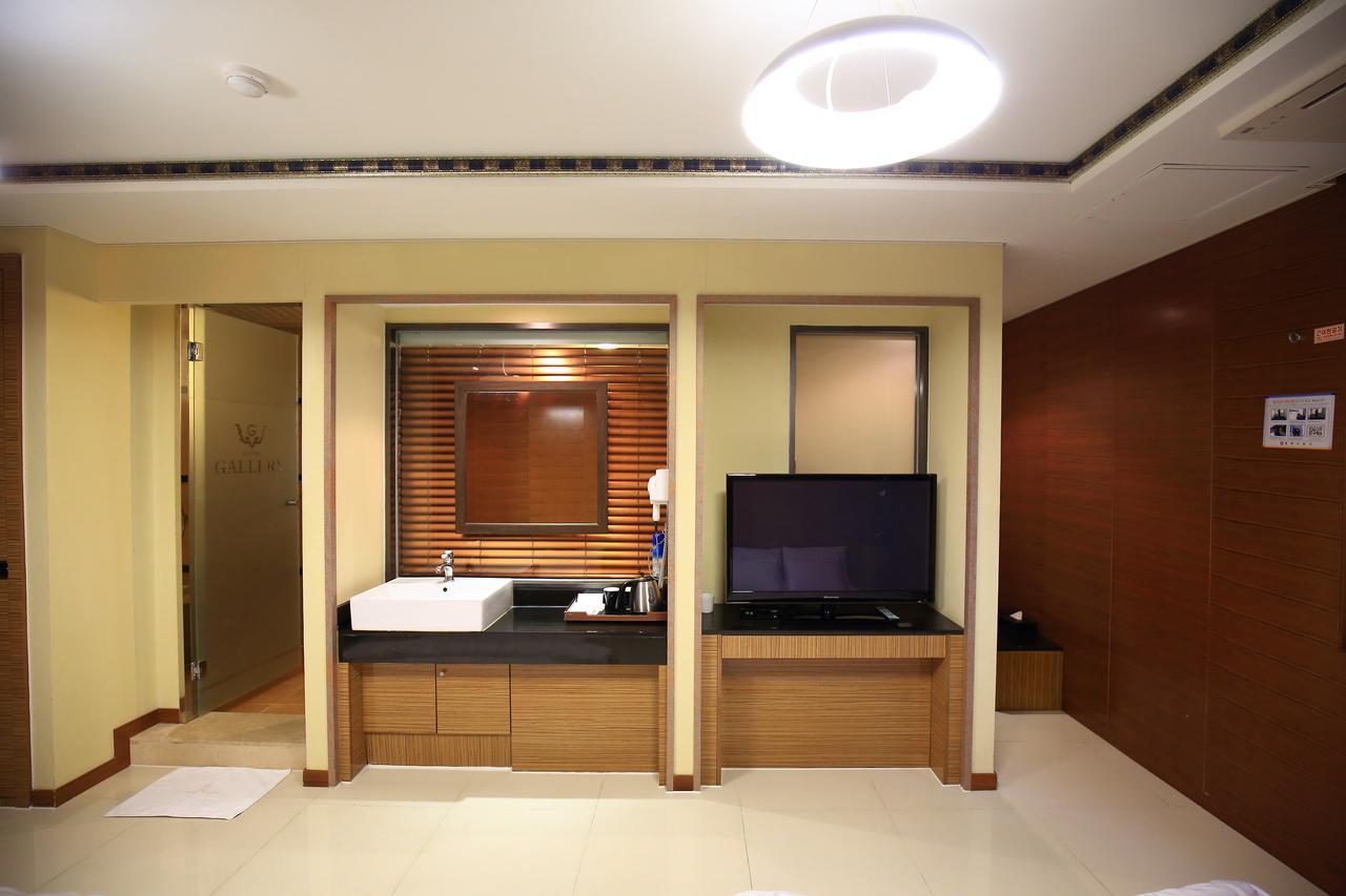 Gallery Tourist Hotel 统营市 外观 照片